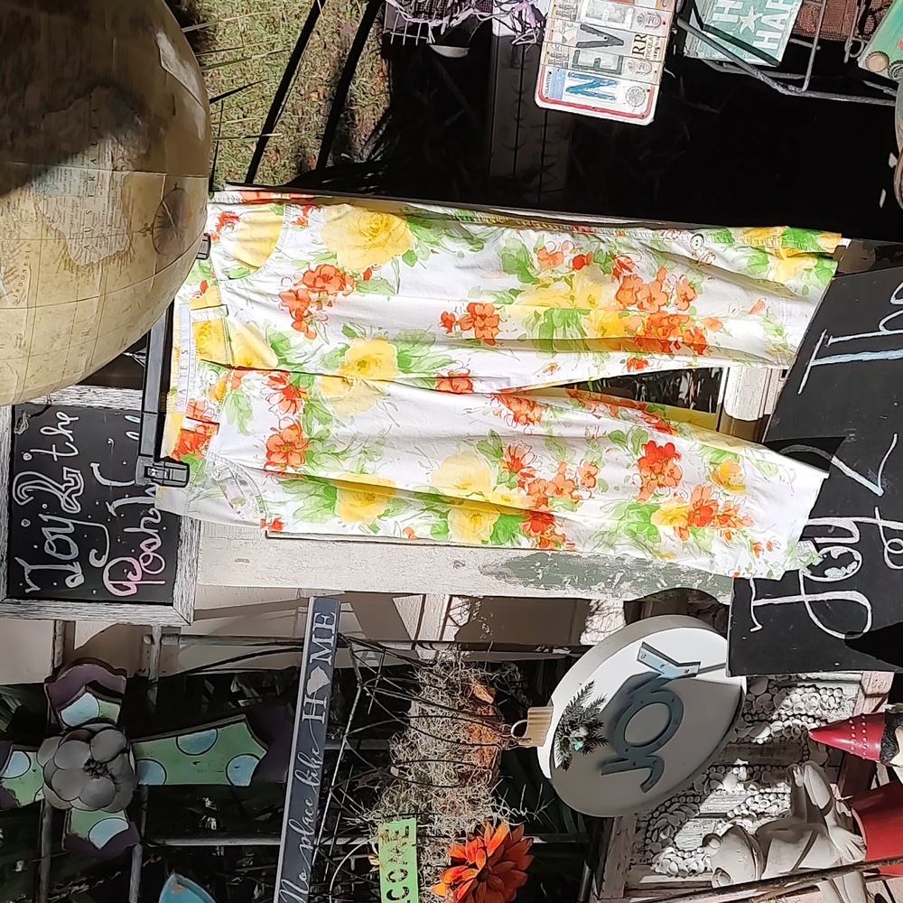 EUC floral print "Master's" capri golf pants ⛳⛳⛳